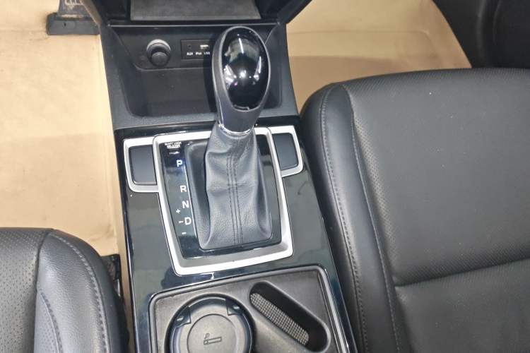 Used Hyundai Mistra 2016 1.8L Automatic Smart GLS Gear Lever