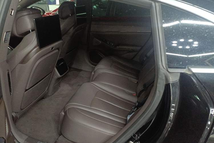 Used Denza Z9 2024 1100 km All-Wheel-Drive Ultra Version Left Rear Seat