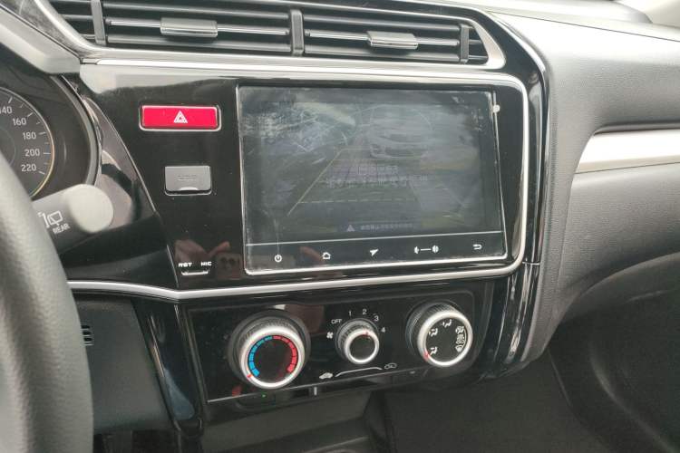 Used Honda Gienia 2017 1.5L CVT Comfort Version Audio And AC Panel