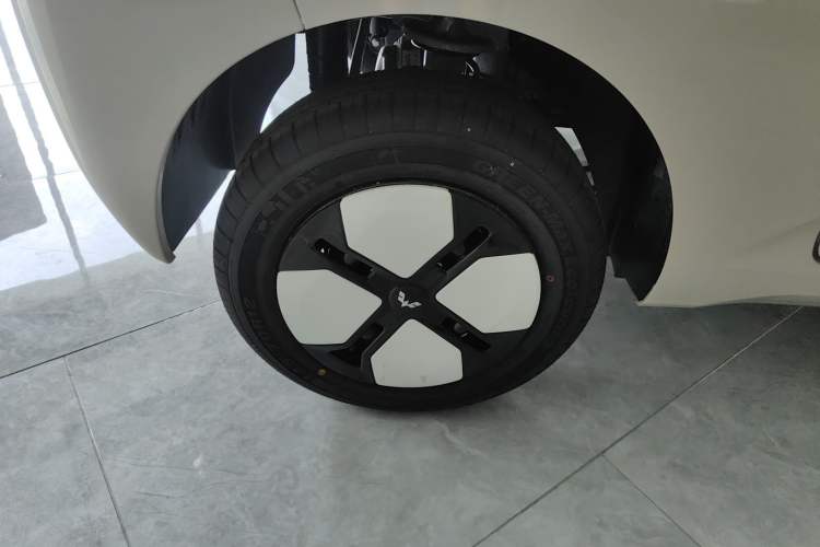 Used Wuling Hongguang MINIEV 2024 3rd Generation 215km Advanced Version