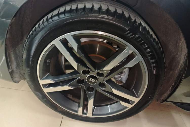 Used Audi A4L 2022 40 TFSI Fashion Dynamic Model Left Front Wheel Hub