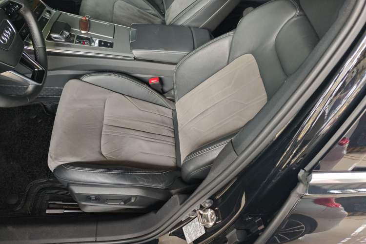 Used Audi A6L 2022 40 TFSI Luxury Dynamic Model
