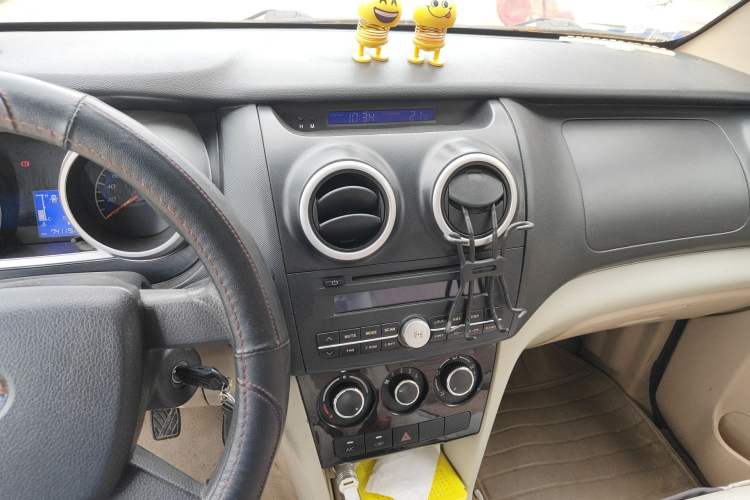 Used CHANGAN KAICHENG Ounuo S 2014 1.5L Elite Model
