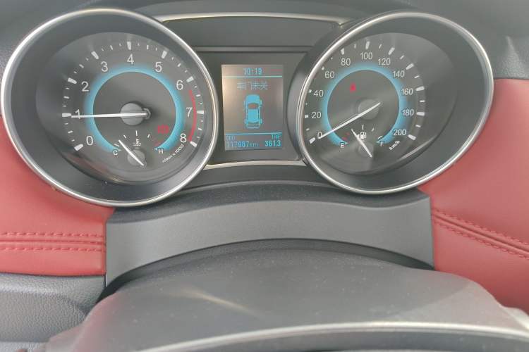 Used Haval H1 2015 1.5L Manual Urban Model Odometer Close Up