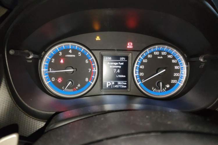 Used Suzuki S-Cross 2014 1.6L CVT Two-Wheel Drive Elite Version Odometer Close Up