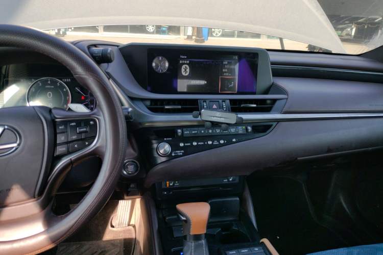 Used Lexus ES 2020 200 Excellence Edition
