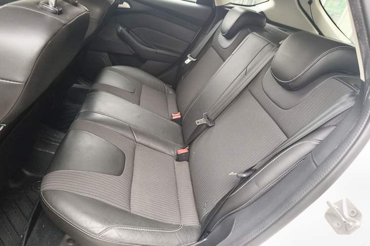 Used Ford Focus 2012 Hatchback 1.6L Automatic Fashion Edition
