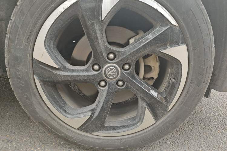 Used CHANGAN CS85 COUPE 2019 2.0T Automatic Luxury Edition China V Standard Right Front Wheel Hub