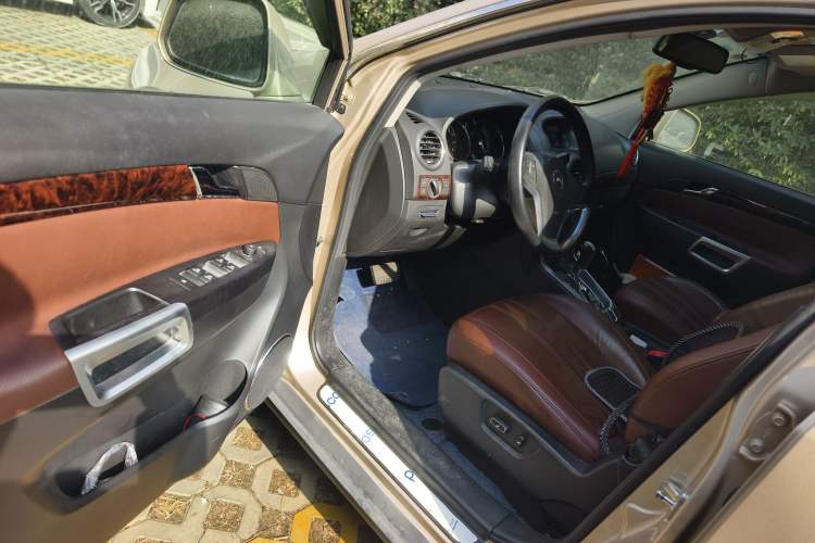 Used Opel Antara 2012 2.4L 4x4 Luxury Edition
