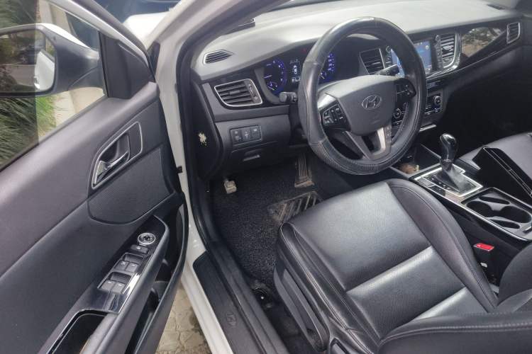 Used Hyundai Mistra 2014 1.8L Automatic Smart GLS
