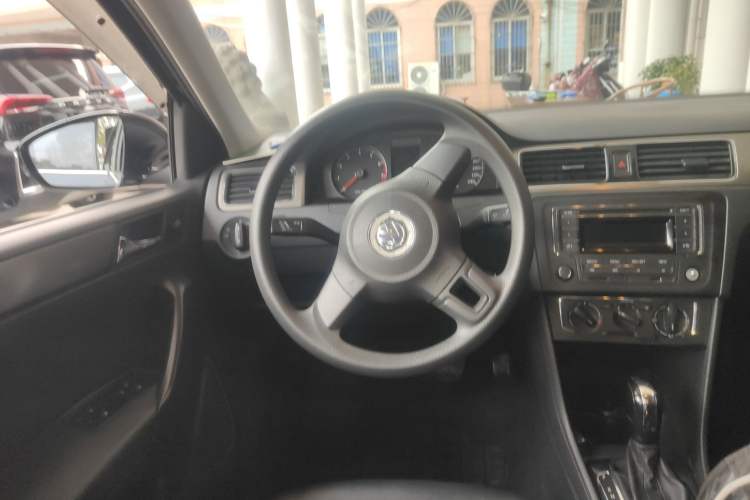 Used Volkswagen Santana 2015 1.6L Automatic Comfort Edition Steering Wheel