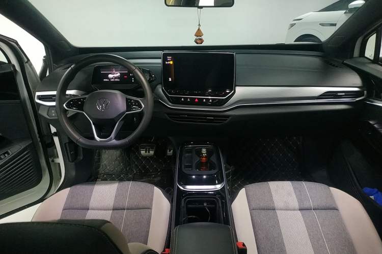 Used Volkswagen ID.4 CROZZ 2024 PURE+ model