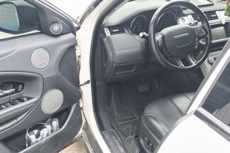 Used Land Rover Range Evoque 2018 240 PS SE DYNAMIC Smart Edition
