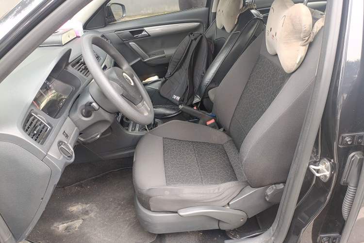 Used Volkswagen Lavida 2013 1.6L Manual Fashion Edition
