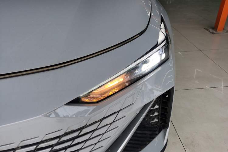 Used Changan UNI-V 2022 1.5T Smart Navigation Version