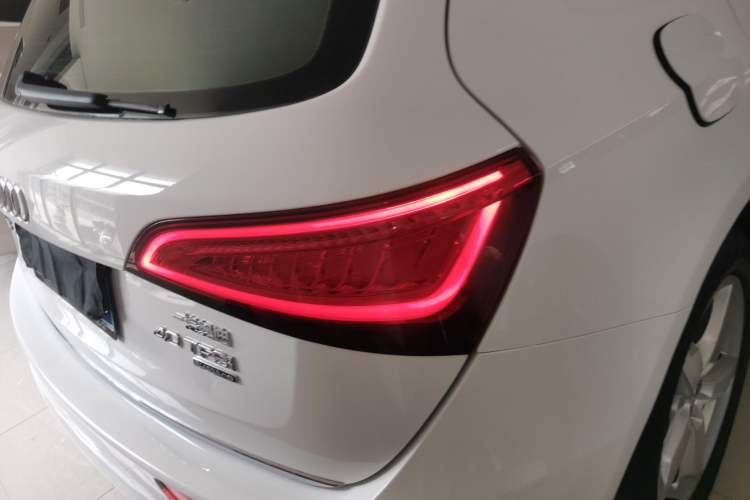 Used Audi Q5 2018 Collector's Edition 40 TFSI Ambition Model
