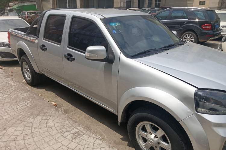 Used Great Wall Wingle 5 2017 2.4L European Version Gasoline Two-Wheel Drive Entry-Level Big Double Cab 4G69S4N
