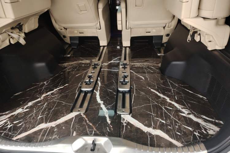 Used Toyota Alphard 2021 Dual-Engine 2.5L Luxury Edition