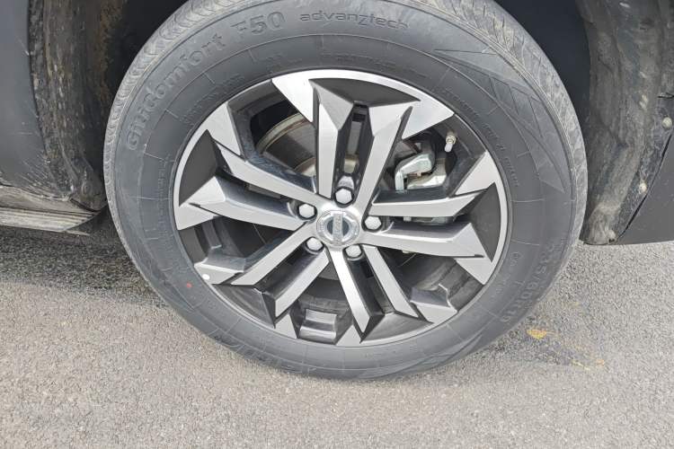 Used Haval DARGO 2021 1.5T DCT Two-Wheel Drive Border Collie Edition Right Front Wheel Hub