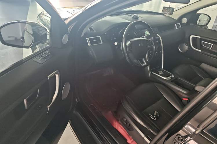 Used Land Rover Discovery Sport 2018 240 PS SE Version