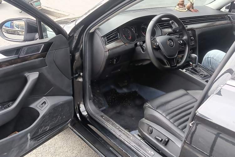 Used Volkswagen Magotan 2018 Facelift 330TSI DSG Luxury Model
