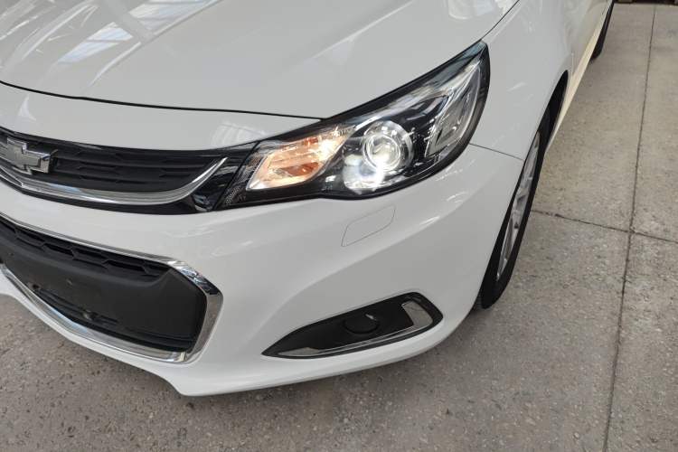 Used Chevrolet Malibu 2017 1.5T Automatic Luxury Edition Left Front Headlight