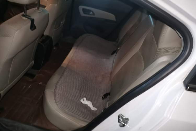 Used Chevrolet Cruze 2015 1.5L Classic SE MT Left Rear Seat