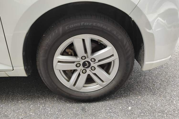 Used Wuling Hongguang PLUS 2019 1.5T Manual Comfort Version 7 Seats
