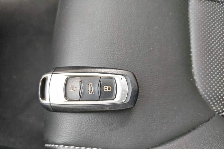 Used Geely Auto Emgrand 2017 Sedan Million Edition 1.5L CVT Upward Version