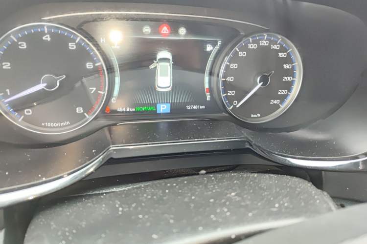 Used GAC Trumpchi GS7 2017 320T Two-Wheel-Drive Luxury Model Odometer Close Up