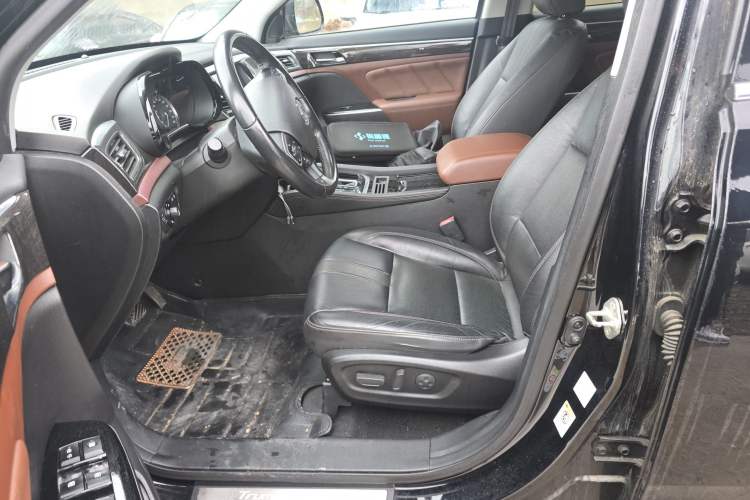 Used GAC Trumpchi GS8 2017 320T Two-Wheel Drive Luxury Edition (7 Seats)
