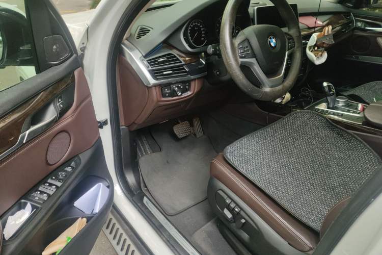 Used BMW X5 2018 xDrive28i
