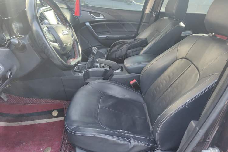 Used JMC Yuhu 7 2020 2.0T Diesel Manual 4x4 Comfort Edition Long Wheelbase China VI Emission Standard JX4D20A6L Driver Seat