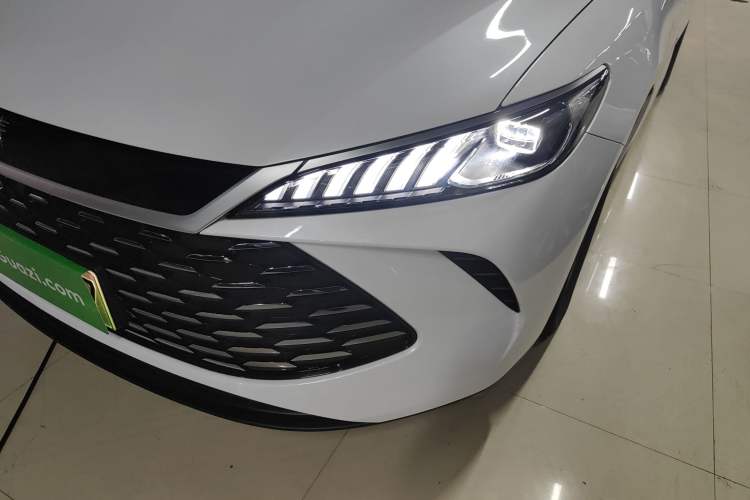 Used BYD Qin PLUS 2025 DM-i Smart Drive 55KM Leading Model
