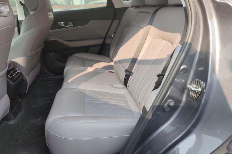 Used Changan UNI-K 2023 2.0T Two-Wheel Drive YueShang Trim