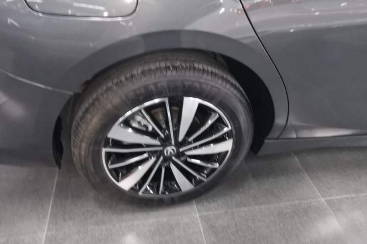 Used CHANGAN Eado PHEV 2025 Smart New Blue Whale 145KM Battleship Edition
