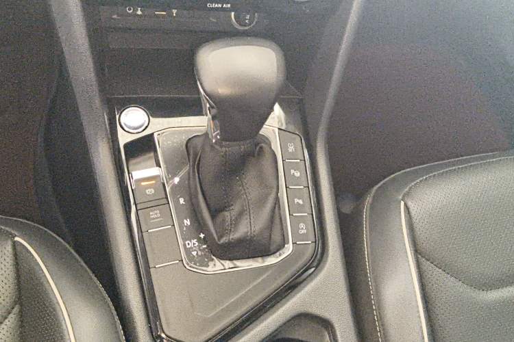 Used Volkswagen Tiguan L 2017 330TSI Automatic Two-Wheel Drive Flagship Edition Gear Lever