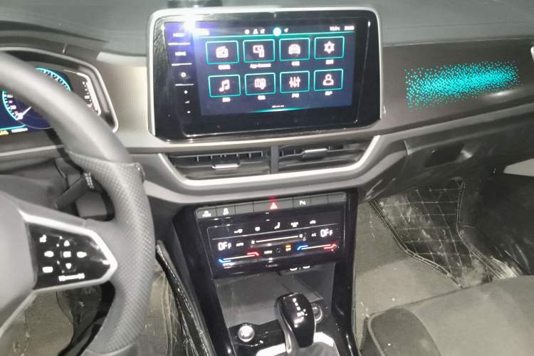 Used Volkswagen T-ROC 2025 300TSI DSG Two-Wheel Drive Chen Guang Edition