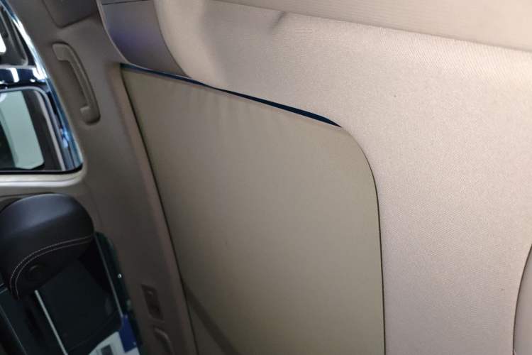 Used Volkswagen Tiguan L 2021 330TSI Automatic Two-Wheel Drive Smart Edition
