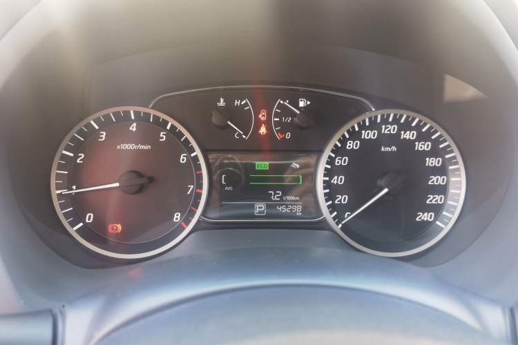 Used Nissan Sylphy 2019 1.6XV CVT Smart Connect Luxury Edition China VI Standard Instrument Cluster