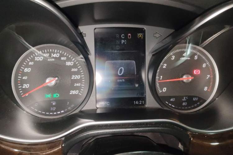 Used Mercedes-Benz V-Class 2017 V 260 Prestige Edition Instrument Cluster