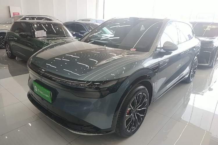 Used Zeekr 7X 2025 100 kWh Long-Range Rear-Wheel Drive with Intelligent Driving Features