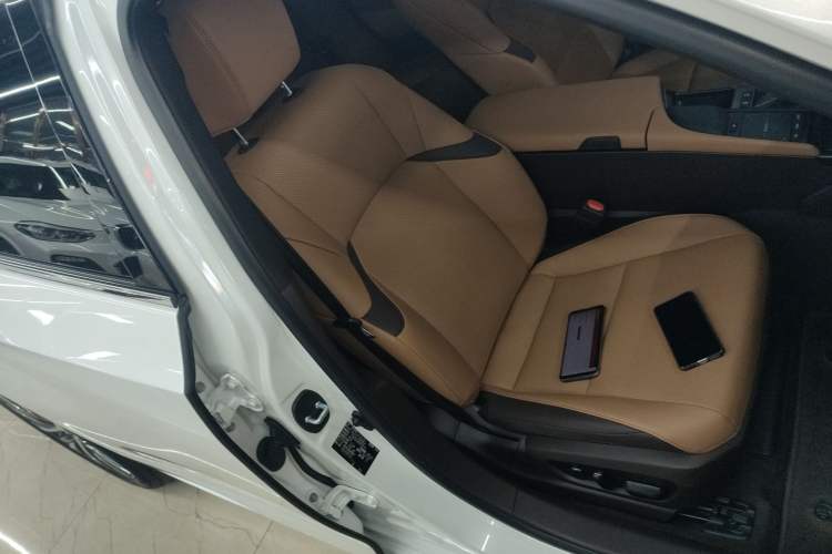 Used Lexus ES 2020 200 Excellence Edition