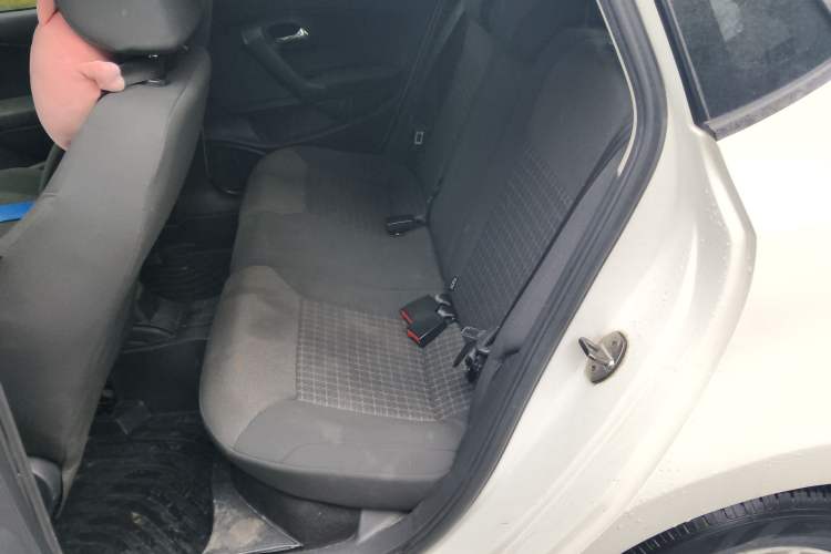 Used Volkswagen Polo 2016 1.6L Automatic Comfort Model