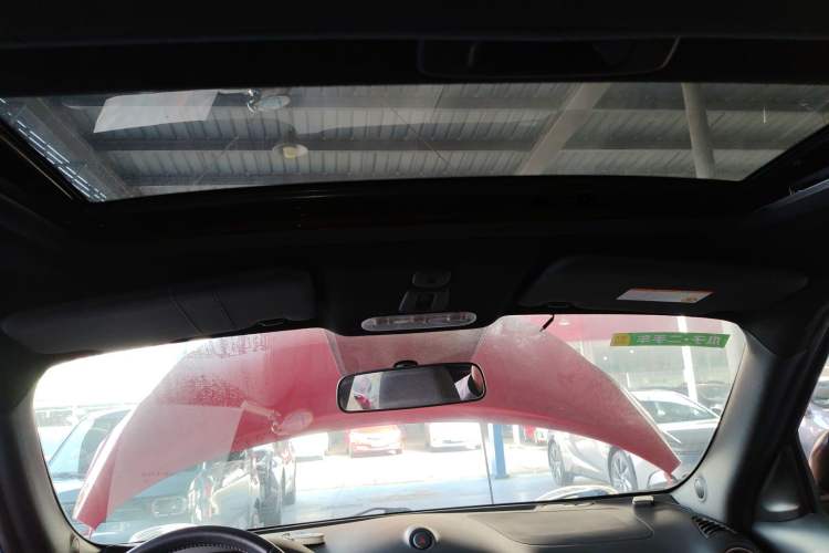 Used Infiniti ESQ 2014 1.6L Spontaneous Edition
