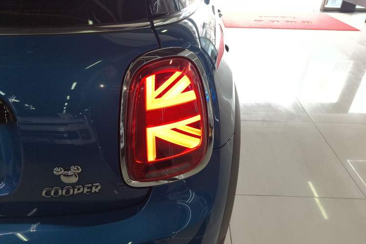 Used MINI MINI 2022 1.5T COOPER Classic Edition