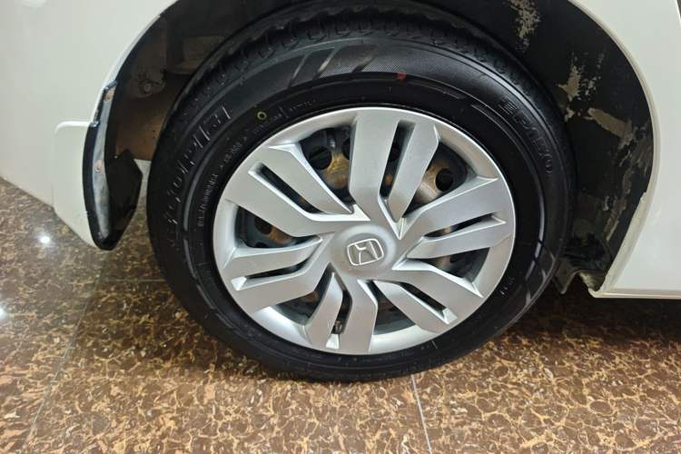 Used Honda Fit 2016 1.5L LX CVT Comfort Model Right Rear Wheel Hub