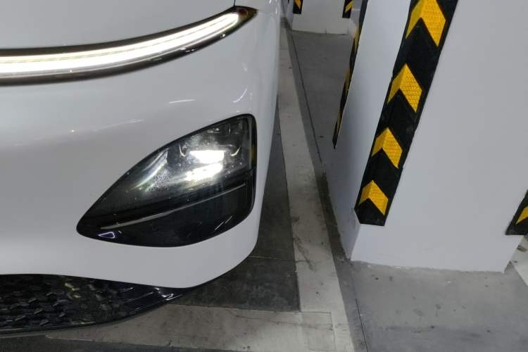 Used XPeng G6 2025 625 Long-Range Max Flagship Edition Left Front Headlight