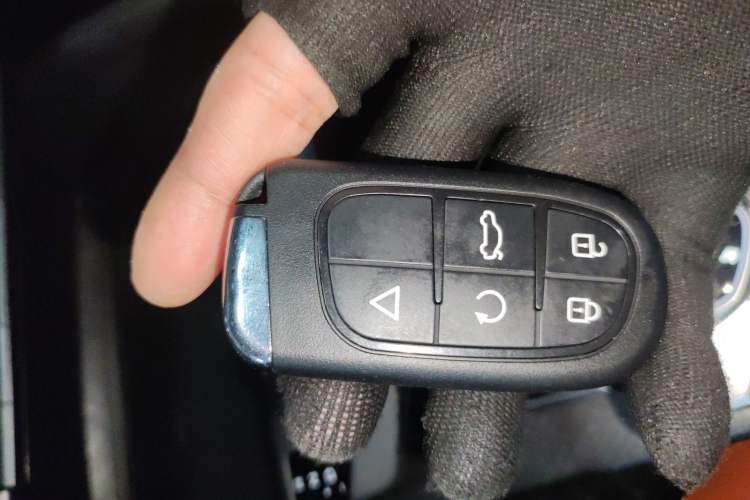 Used CHANGAN UNI-V 2023 1.5T Prestige Model
