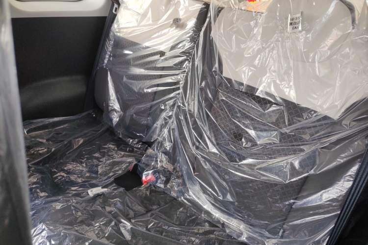 Used CHANGAN NEVO Lumin 2026 Model Treasure Edition 205km Passionate Beige Ningde Left Rear Seat